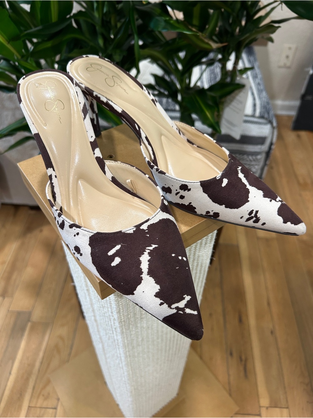 Jessica Simpson Brown & White Cow-Print Pointed Toe Slingback Mules